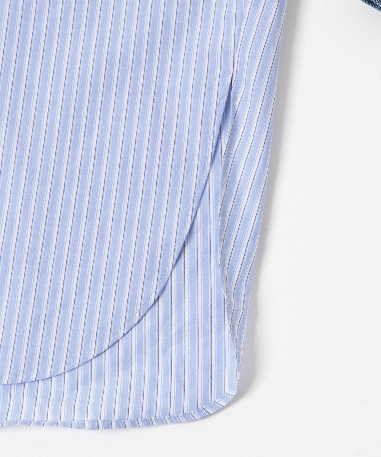 牛仔拼接袖改良襯衫