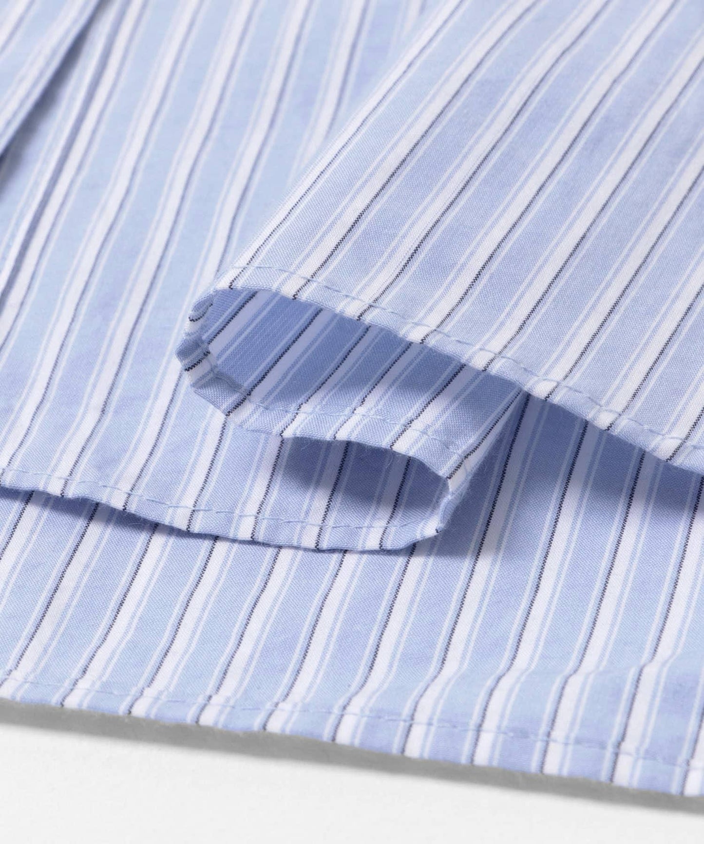 牛仔拼接袖改良襯衫