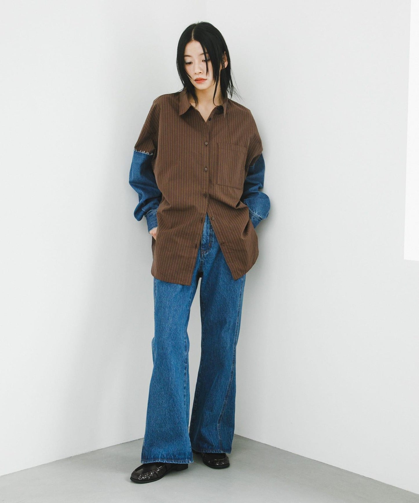 拼接口袋喇叭牛仔褲