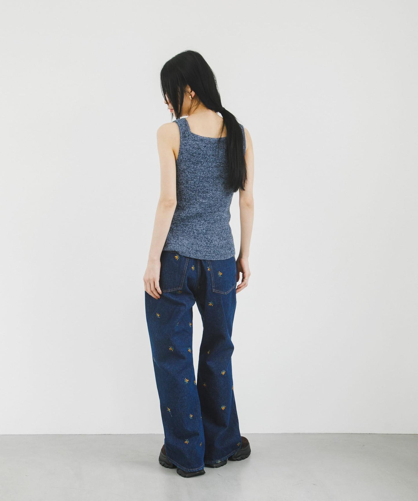 拼接口袋喇叭牛仔褲