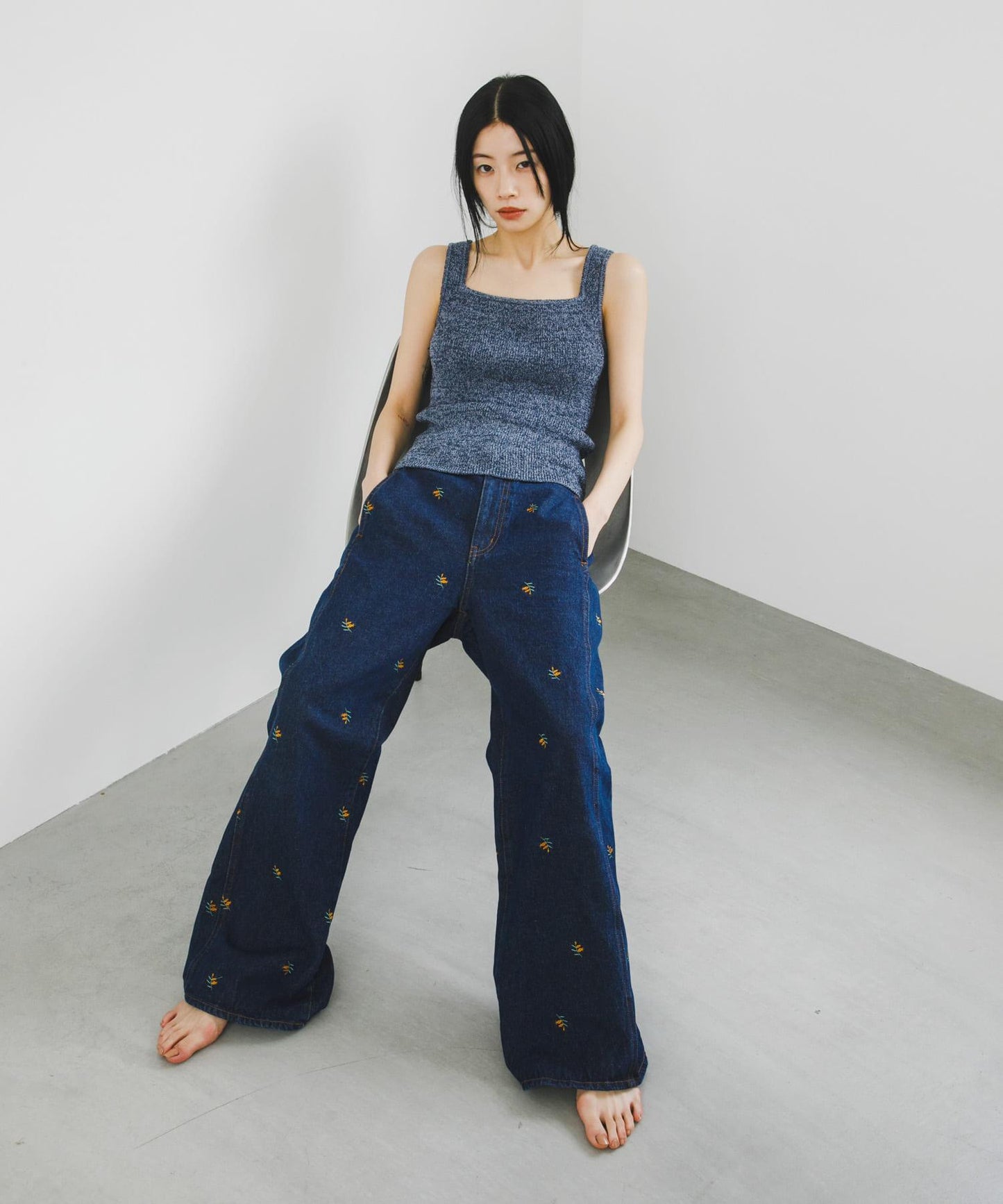 拼接口袋喇叭牛仔褲