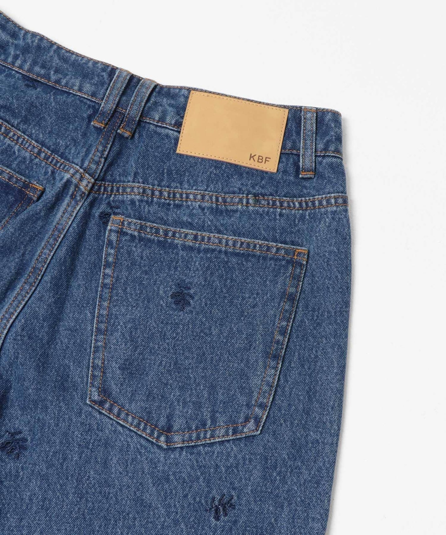 拼接口袋喇叭牛仔褲