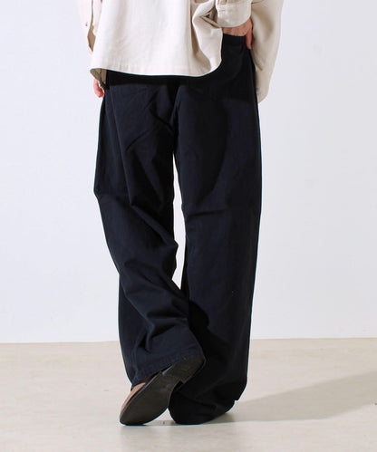 【寬鬆愛好者必看】鴨絨地寬鬆剪裁褲