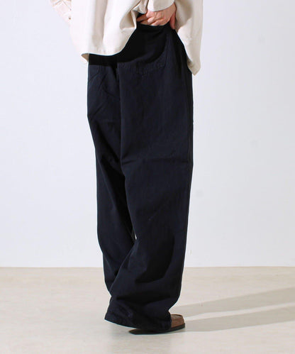 【寬鬆愛好者必看】鴨絨地寬鬆剪裁褲