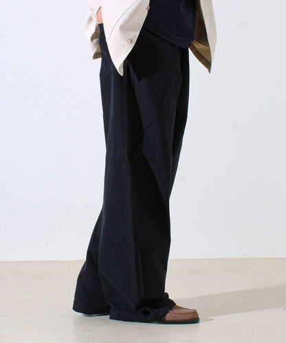 【寬鬆愛好者必看】鴨絨地寬鬆剪裁褲