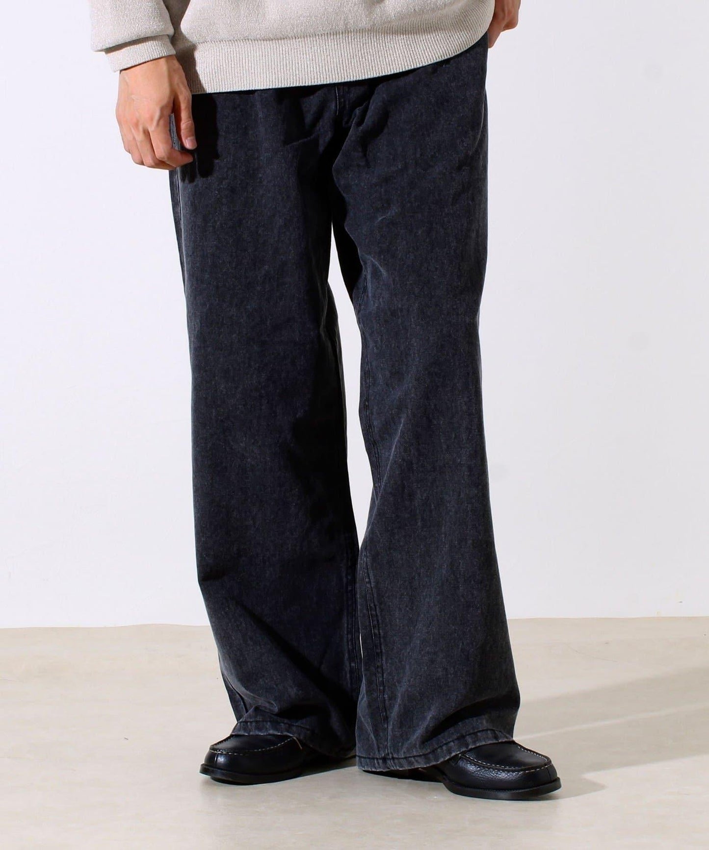 【寬鬆愛好者必看】鴨絨地寬鬆剪裁褲