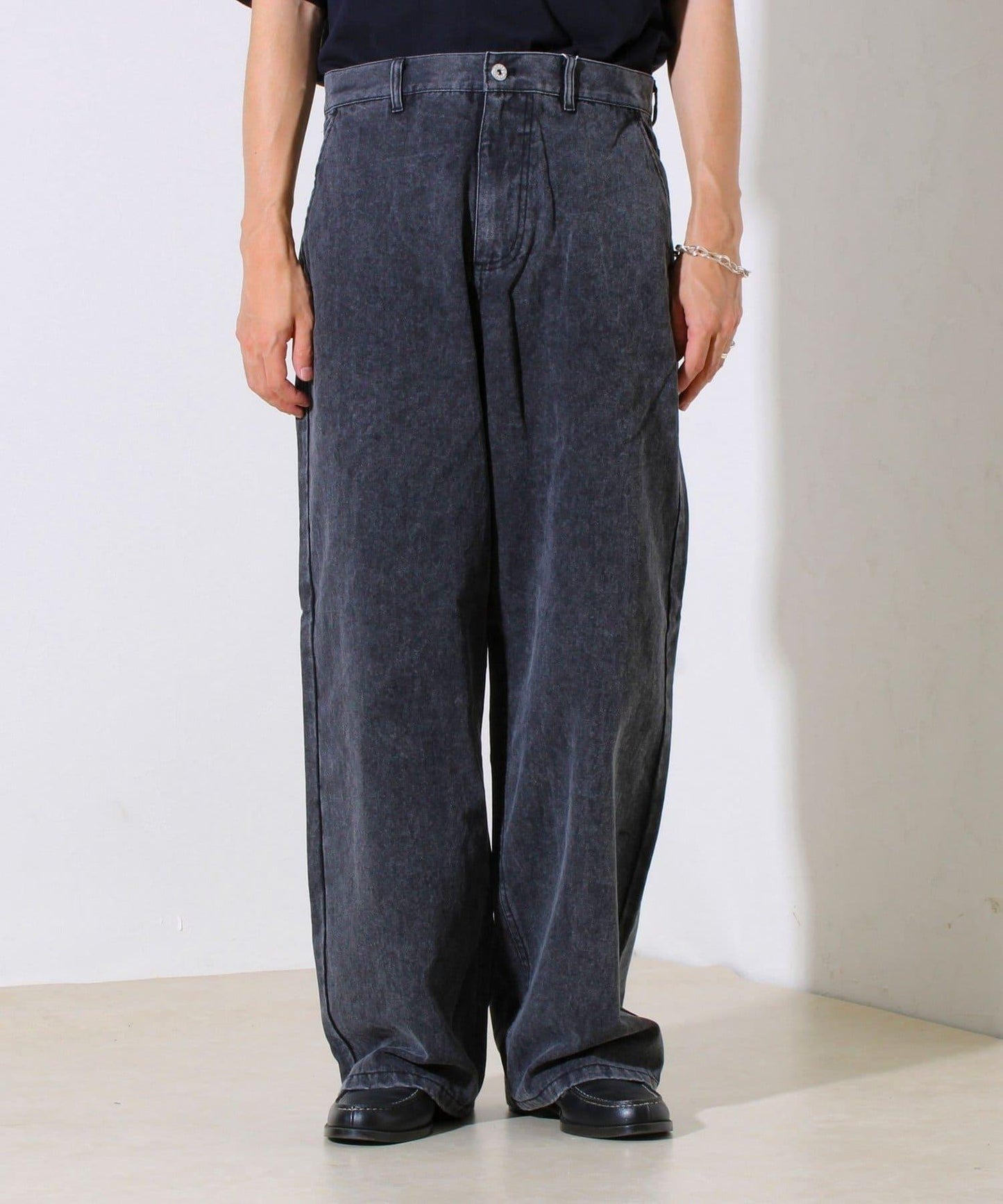 【寬鬆愛好者必看】鴨絨地寬鬆剪裁褲