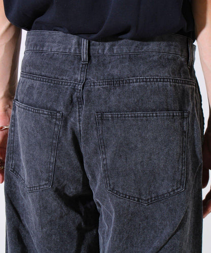 【寬鬆愛好者必看】鴨絨地寬鬆剪裁褲