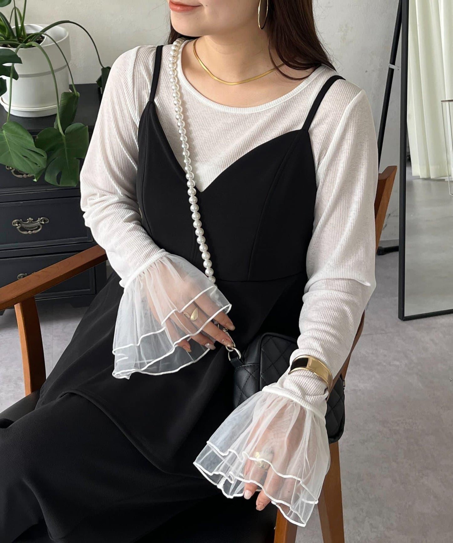 袖口荷葉邊蕾絲透視上衣