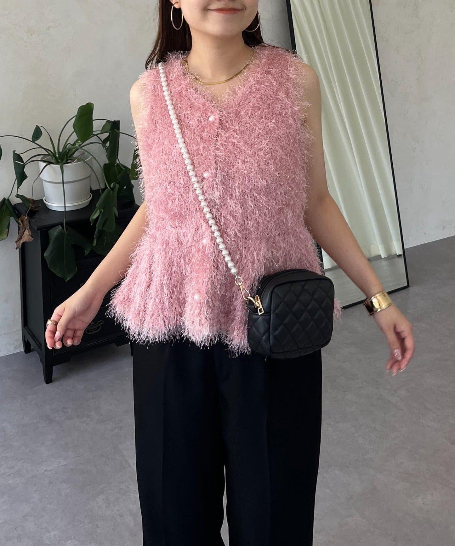 珍珠扣荷葉邊絨毛針織馬甲