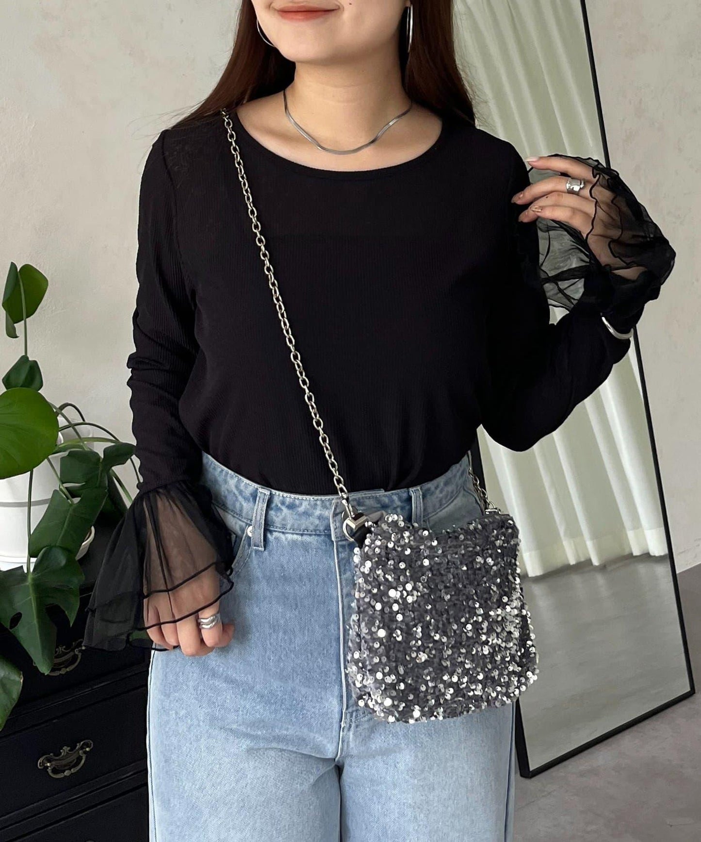 袖口荷葉邊蕾絲透視上衣