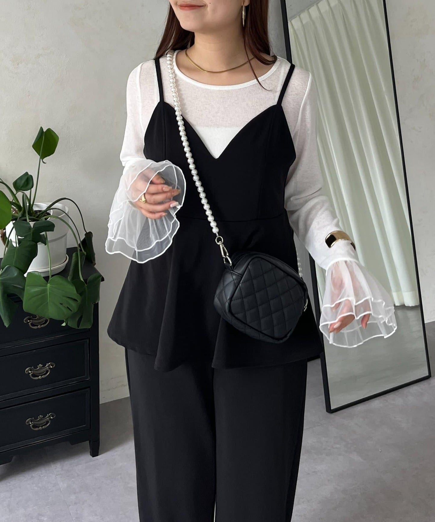 袖口荷葉邊蕾絲透視上衣