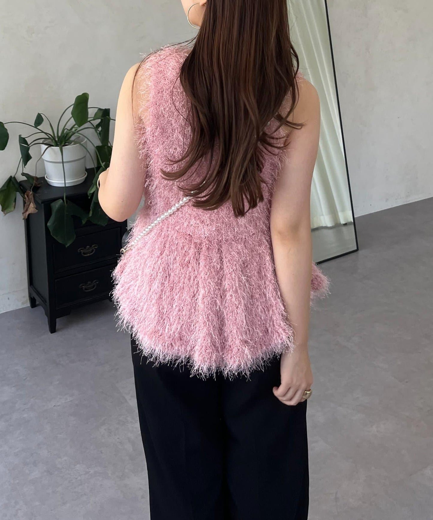 珍珠扣荷葉邊絨毛針織馬甲