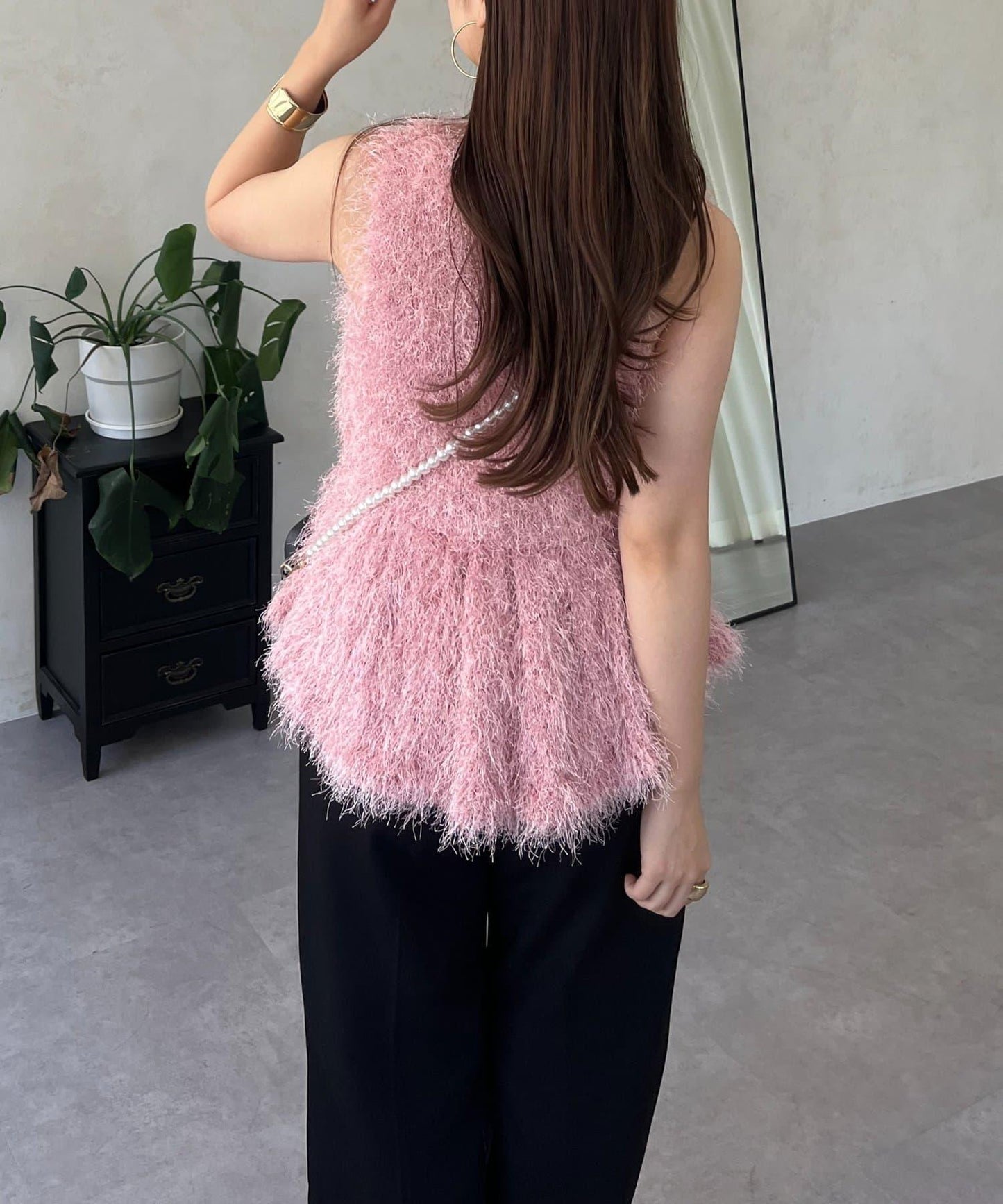 珍珠扣荷葉邊絨毛針織馬甲