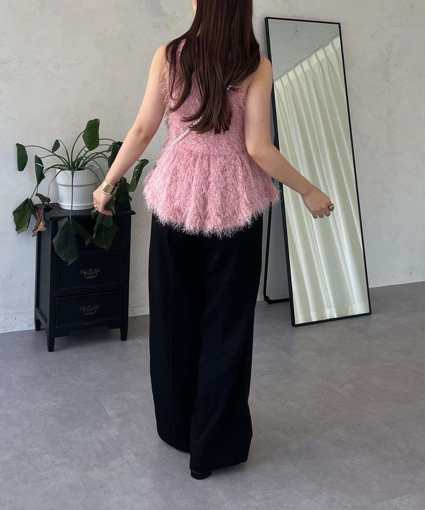 珍珠扣荷葉邊絨毛針織馬甲