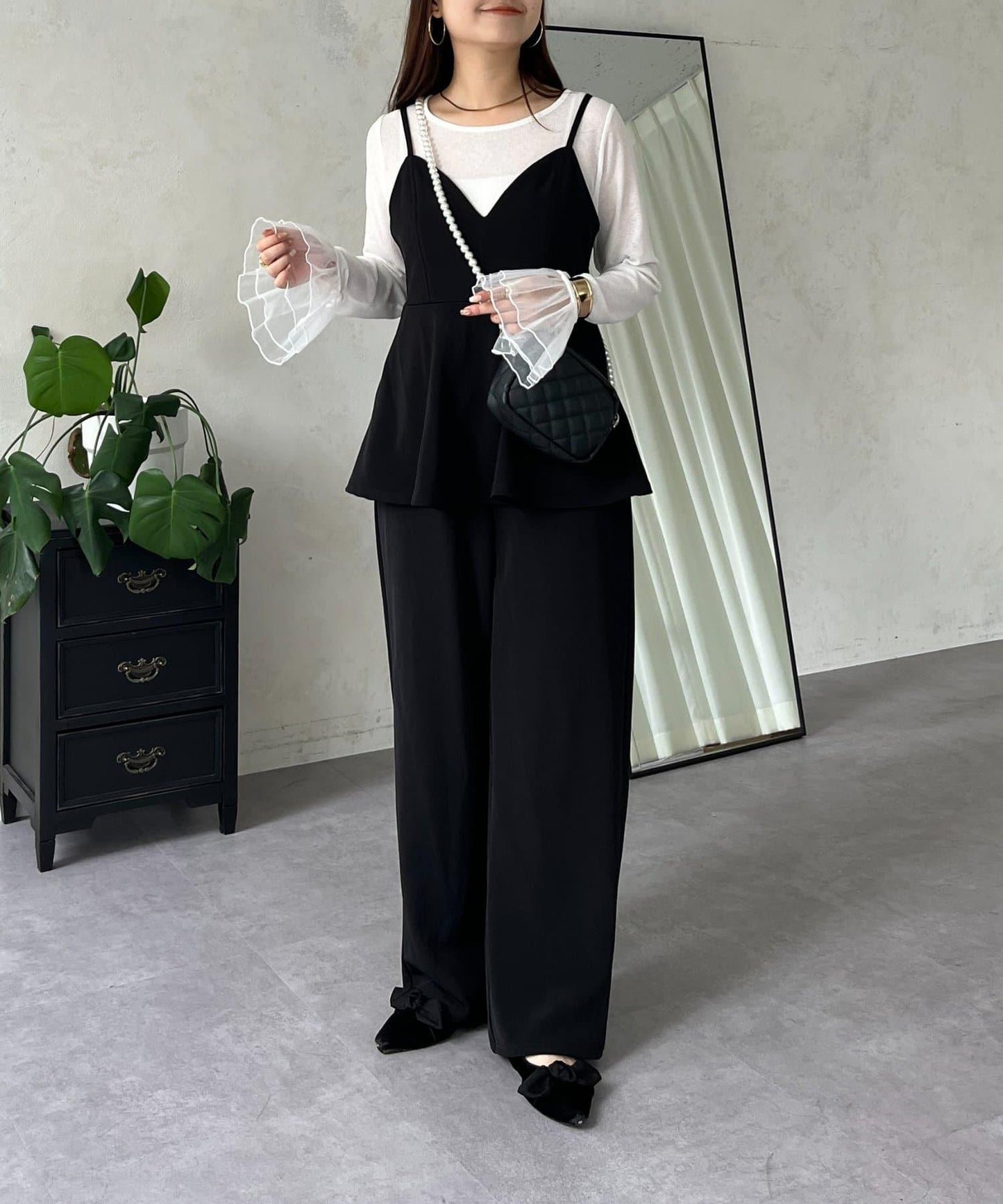 袖口荷葉邊蕾絲透視上衣