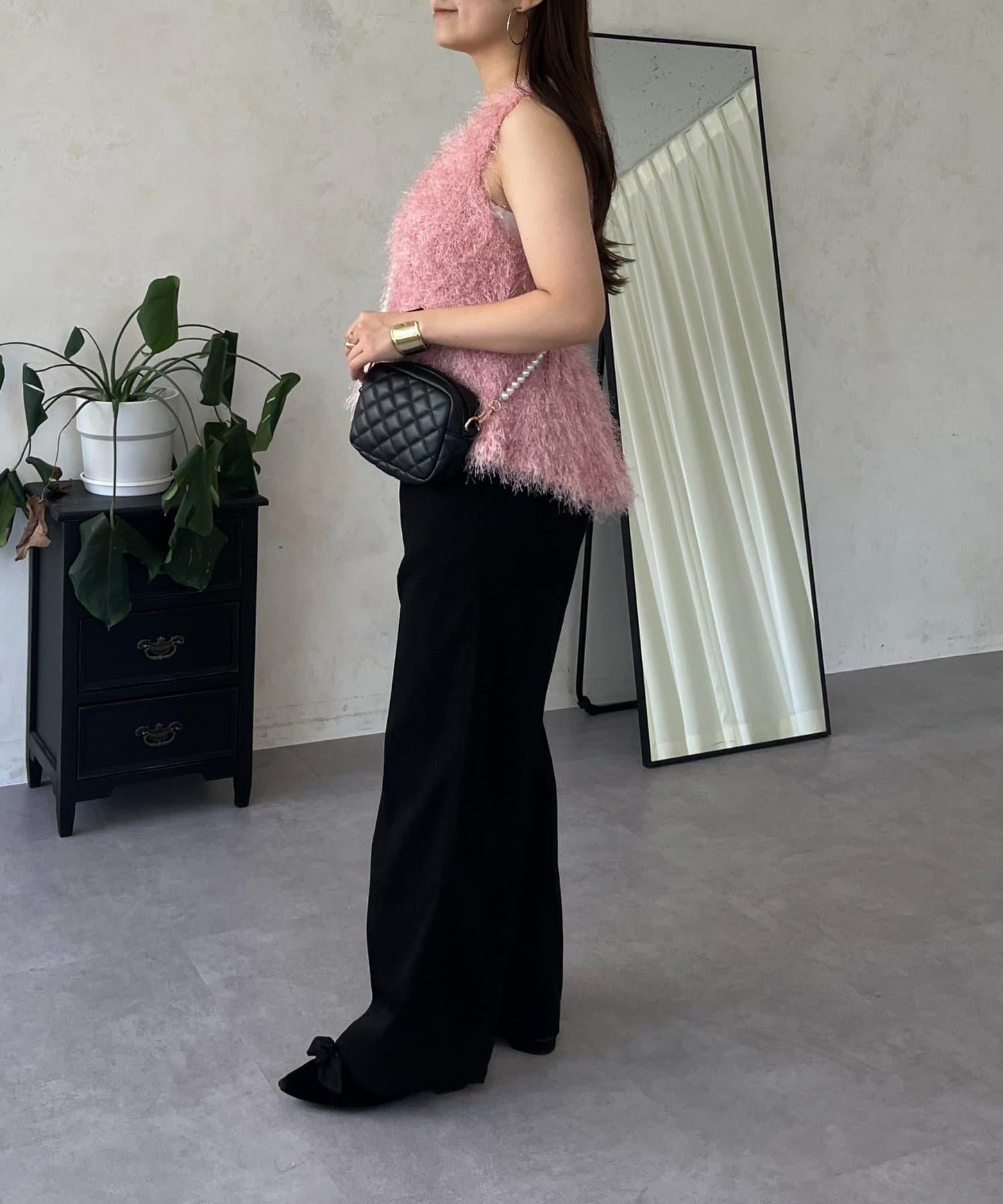 珍珠扣荷葉邊絨毛針織馬甲