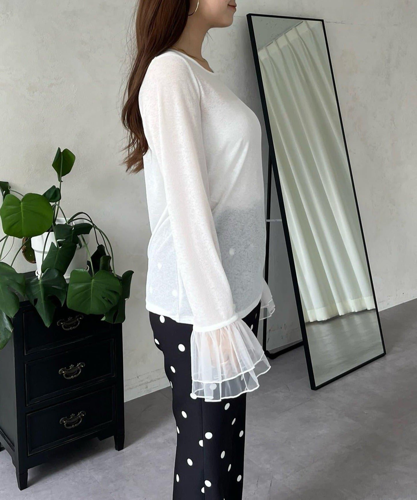 袖口荷葉邊蕾絲透視上衣