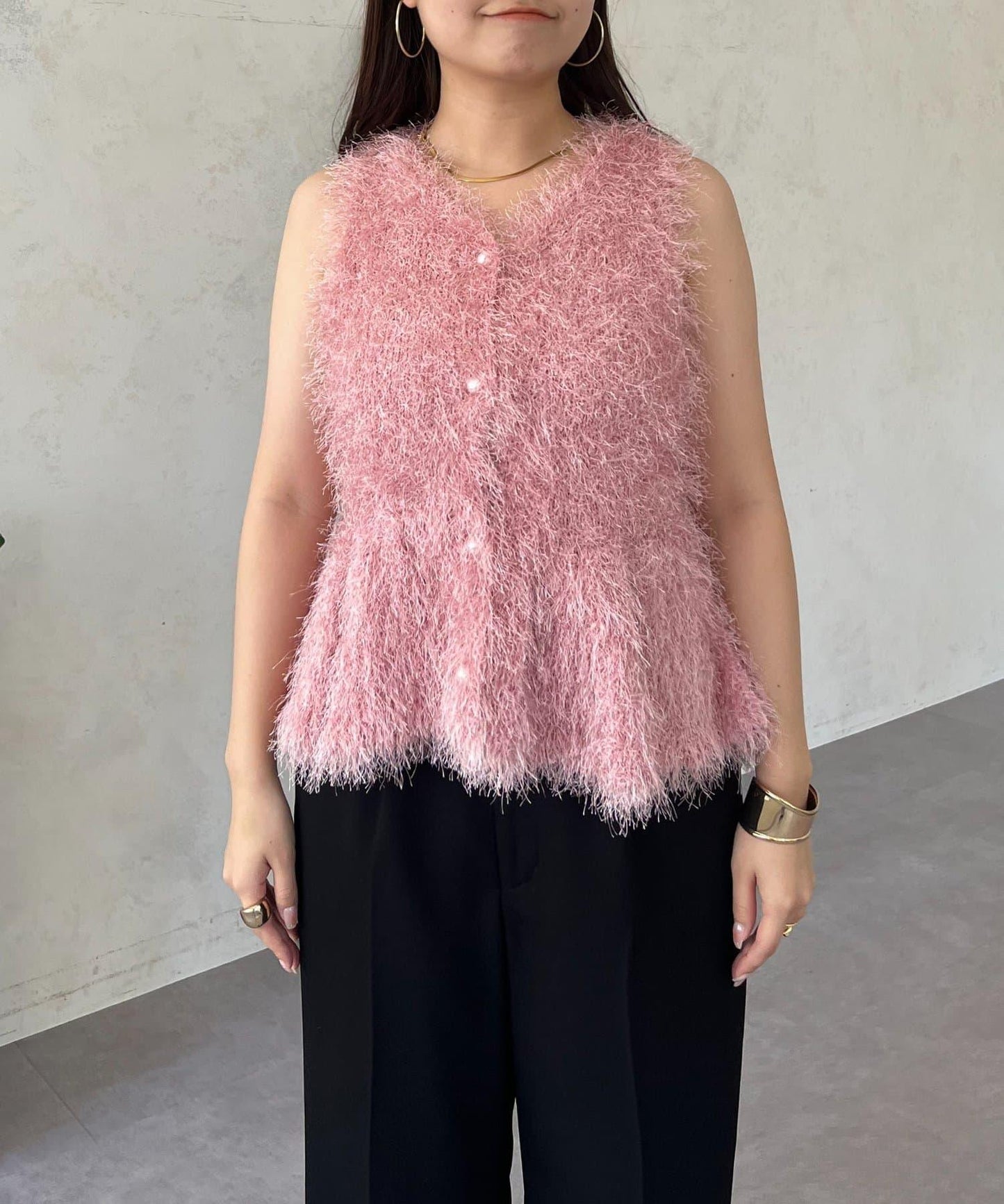 珍珠扣荷葉邊絨毛針織馬甲