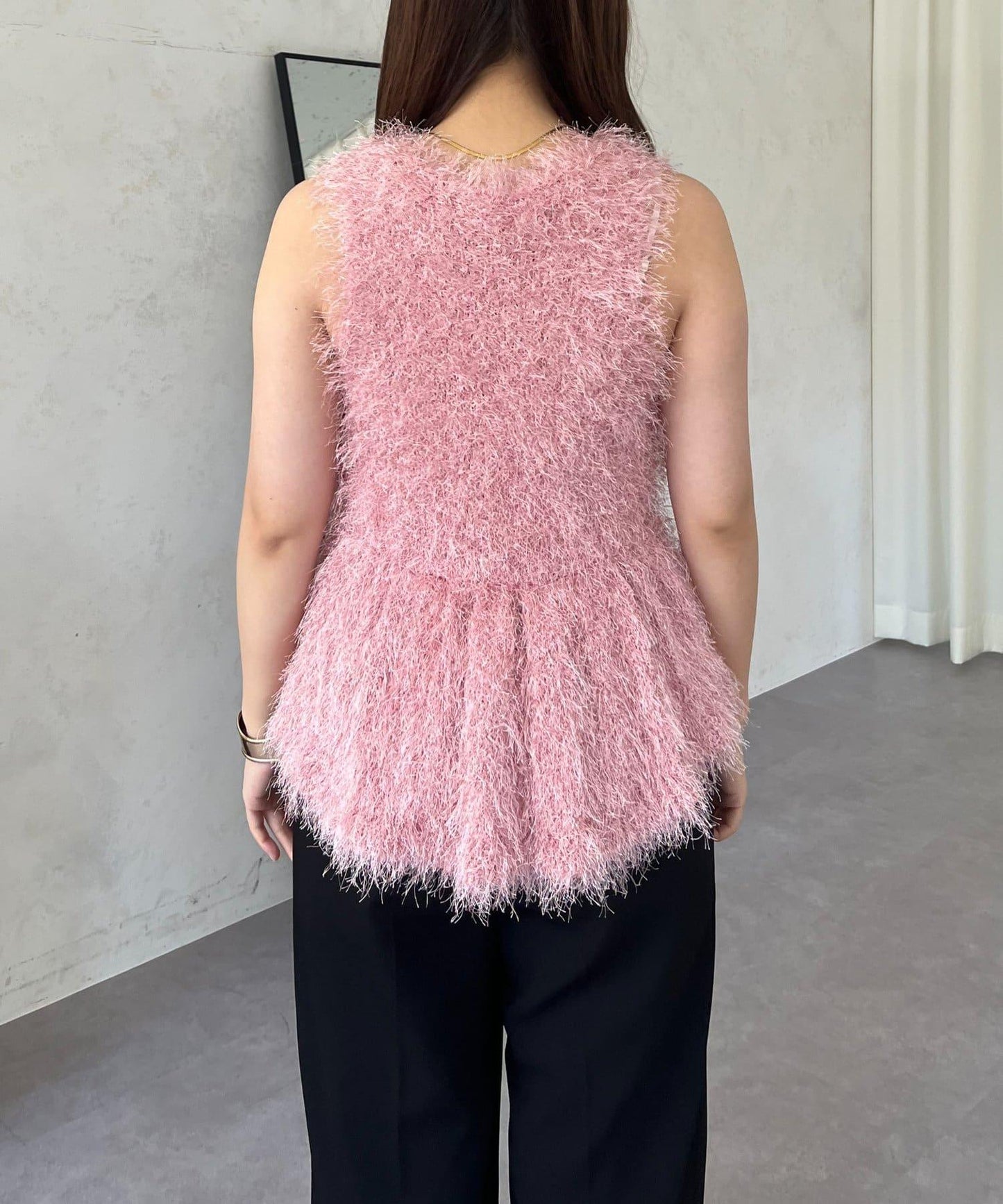 珍珠扣荷葉邊絨毛針織馬甲