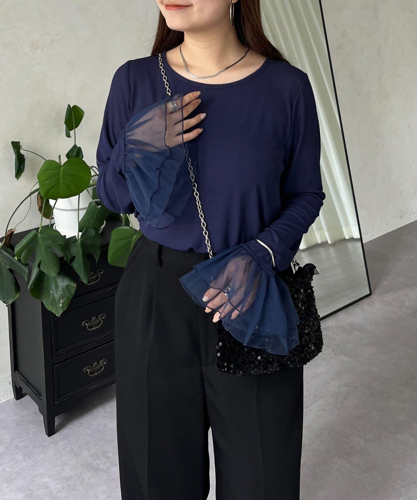 袖口荷葉邊蕾絲透視上衣