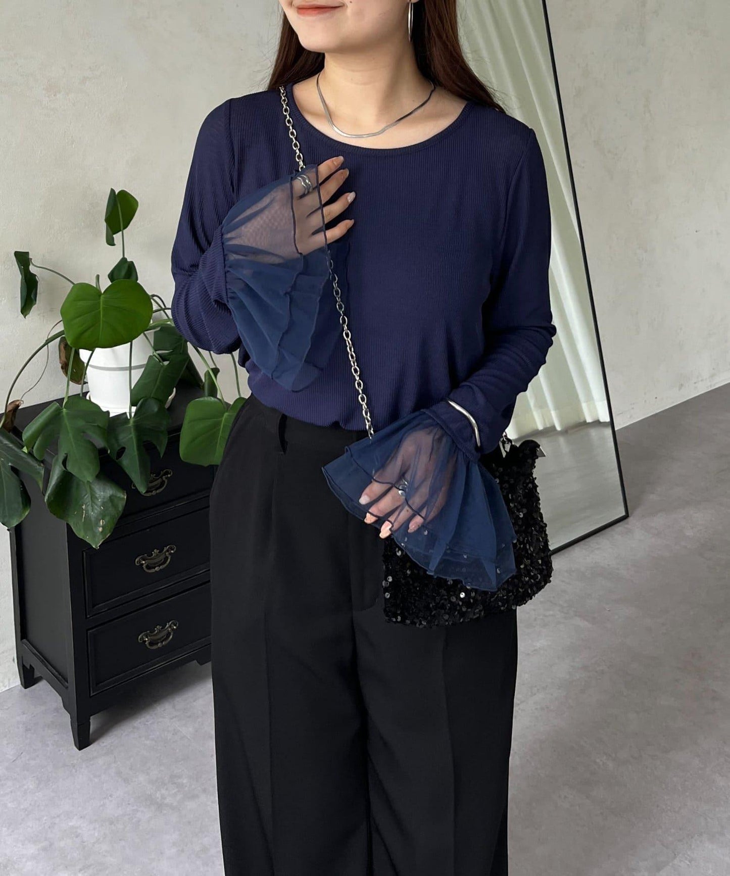 袖口荷葉邊蕾絲透視上衣