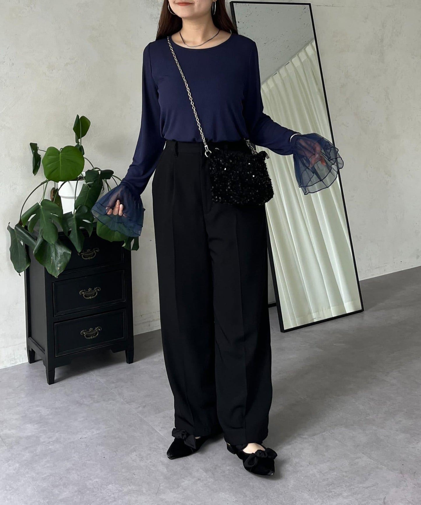 袖口荷葉邊蕾絲透視上衣