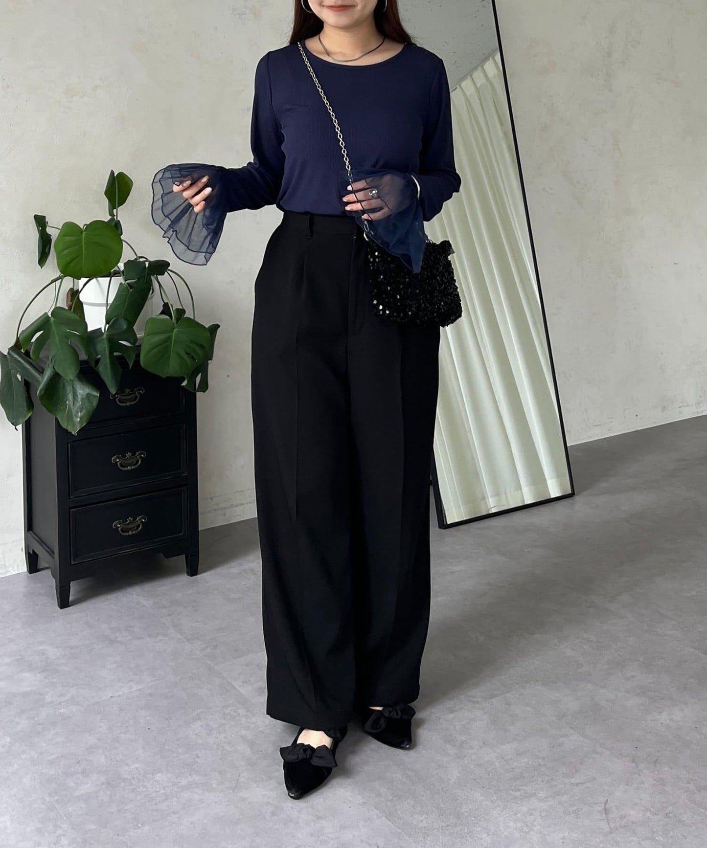 袖口荷葉邊蕾絲透視上衣