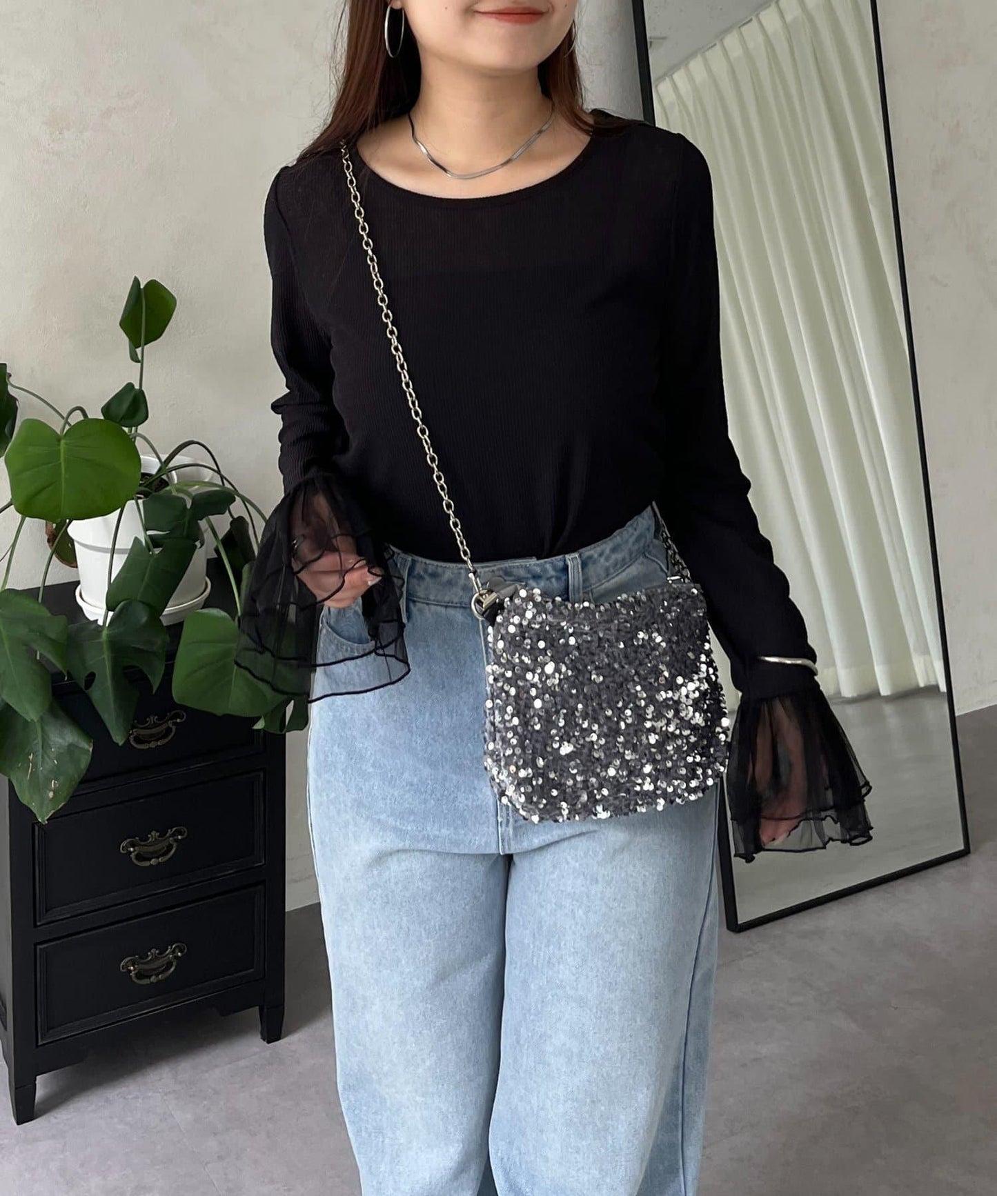 袖口荷葉邊蕾絲透視上衣