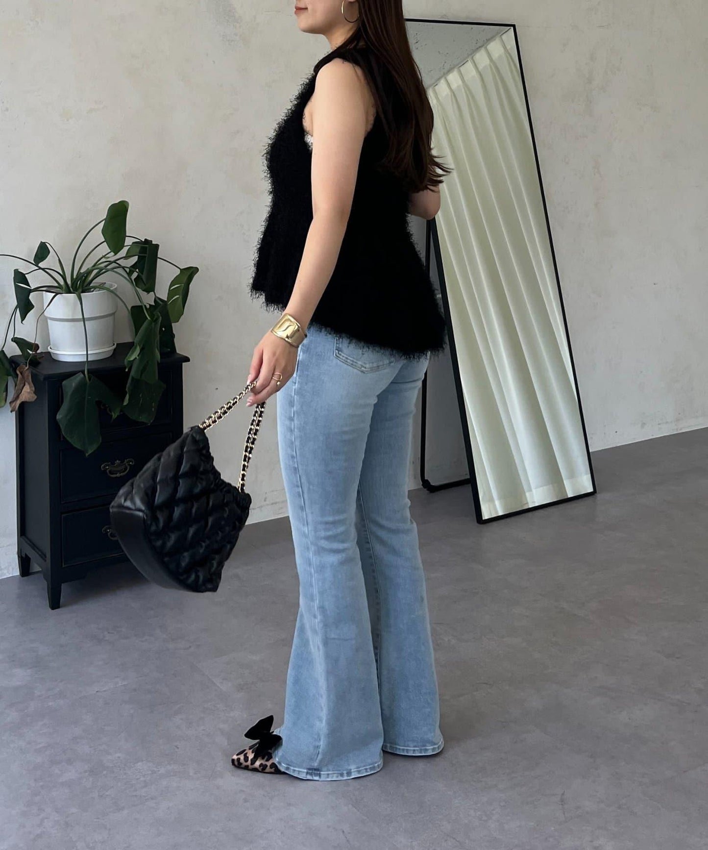 珍珠扣荷葉邊絨毛針織馬甲