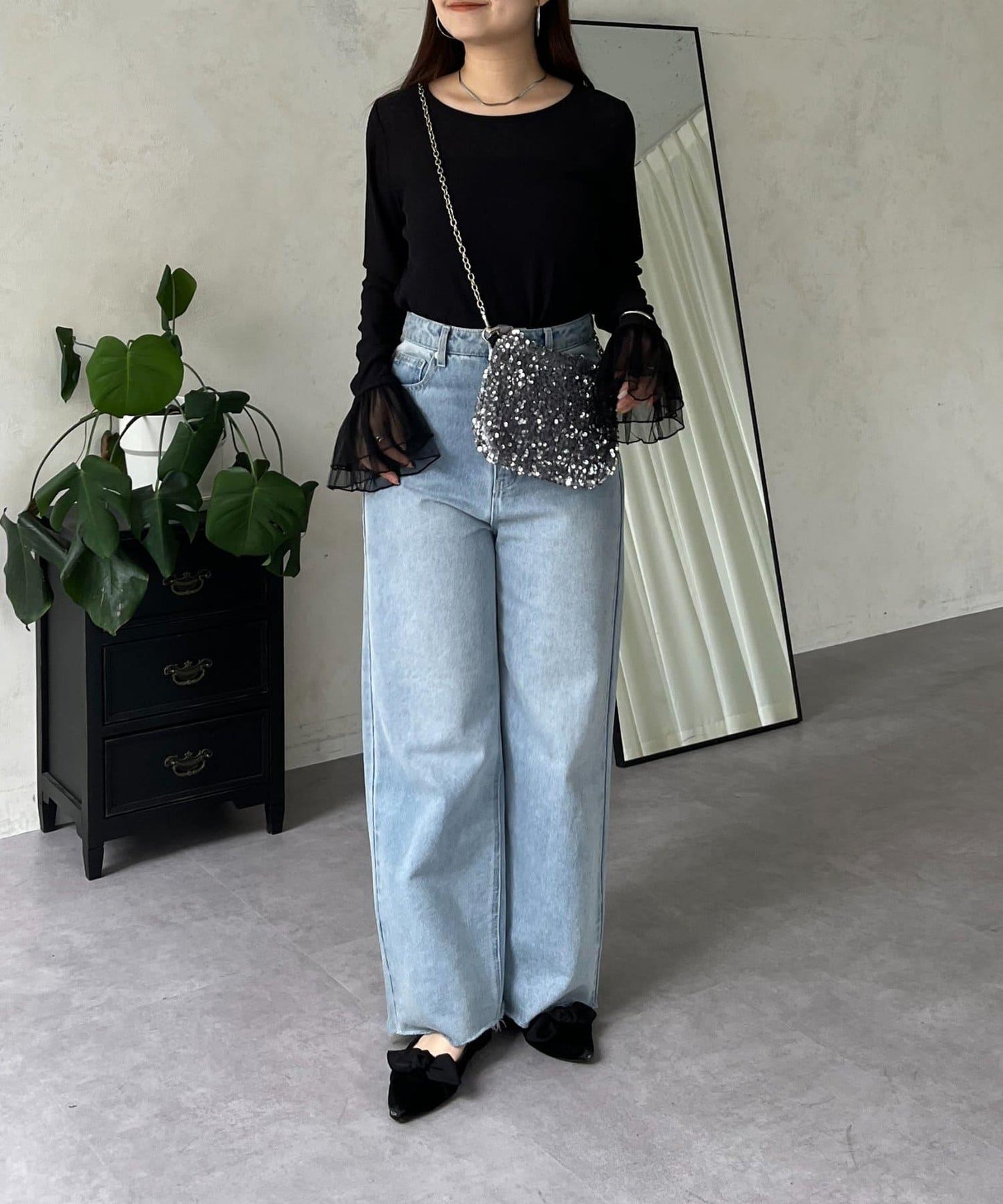 袖口荷葉邊蕾絲透視上衣