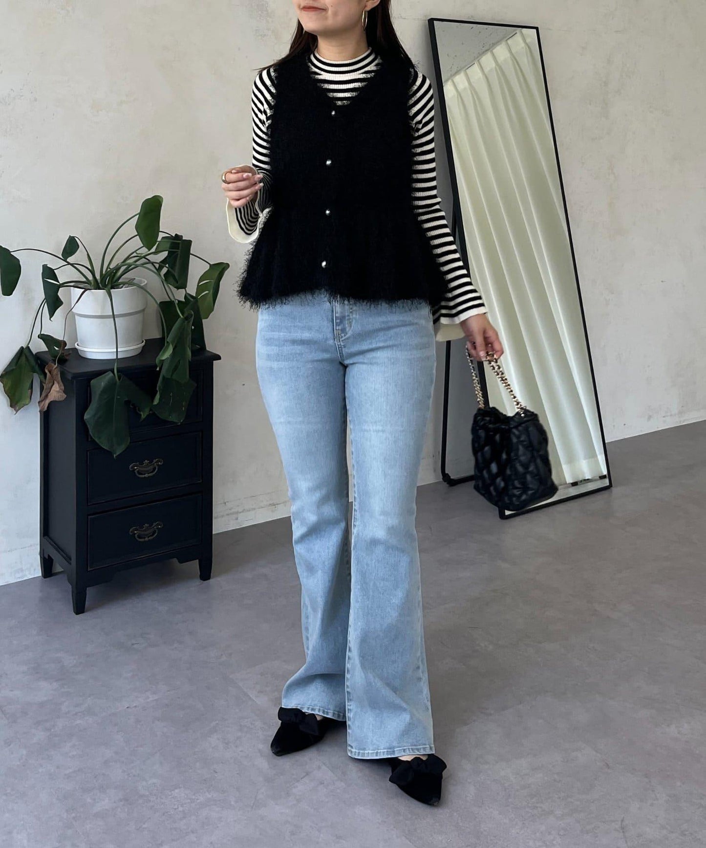 珍珠扣荷葉邊絨毛針織馬甲