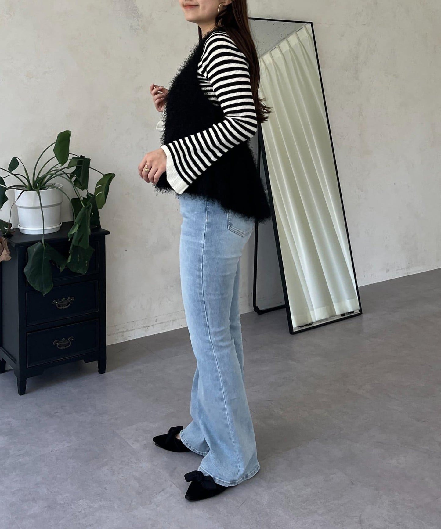 珍珠扣荷葉邊絨毛針織馬甲