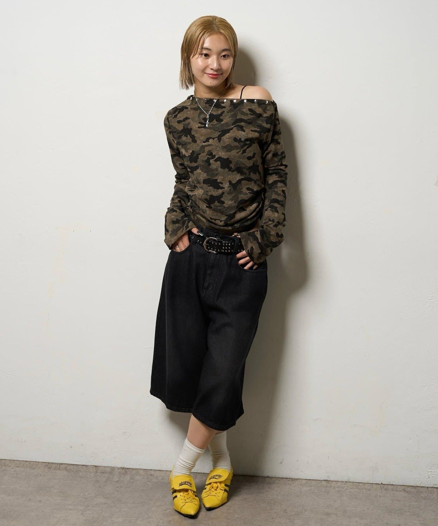 【AW】混搭鉚釘吊帶上衣