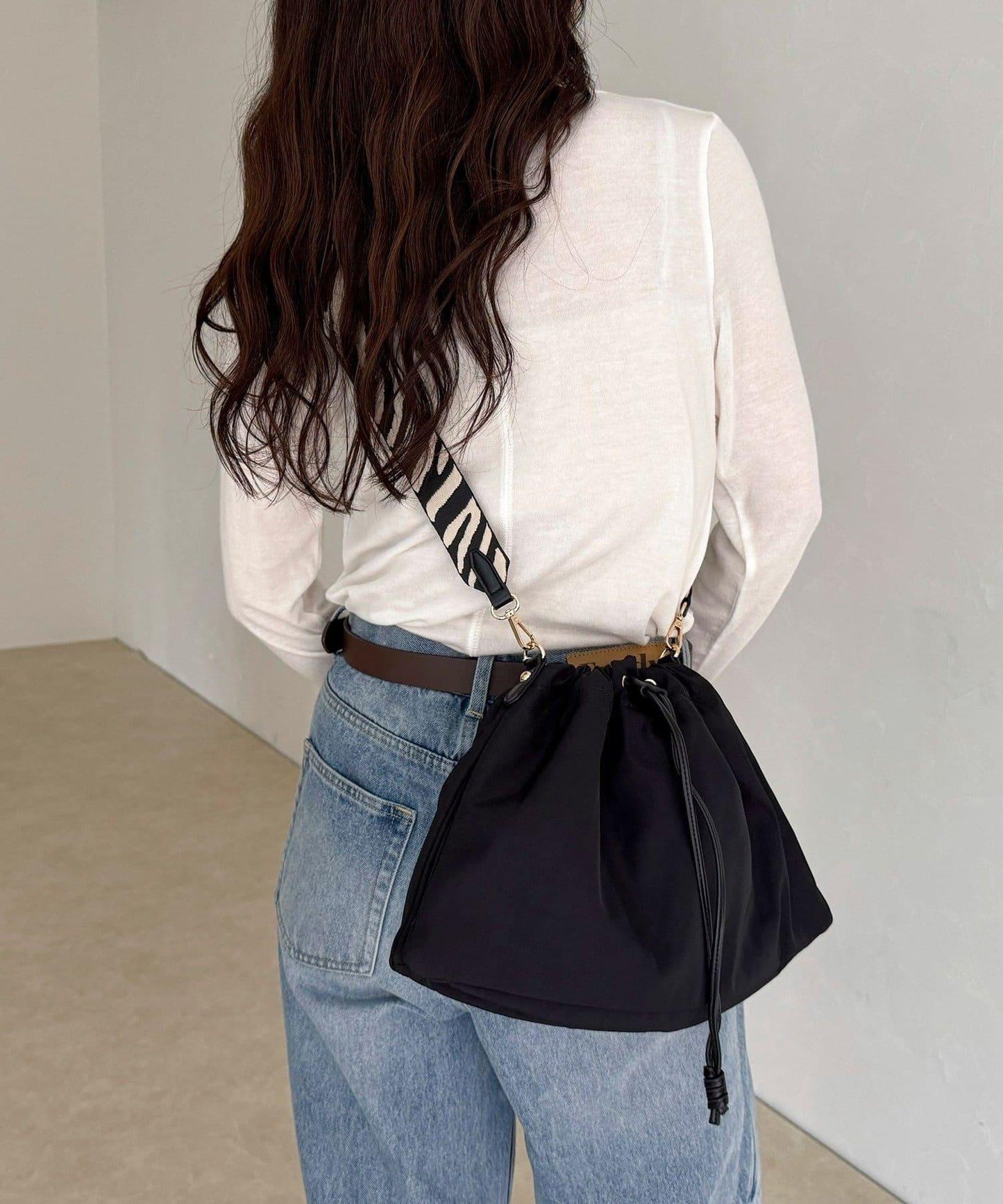 提花肩背丟綢巾袋