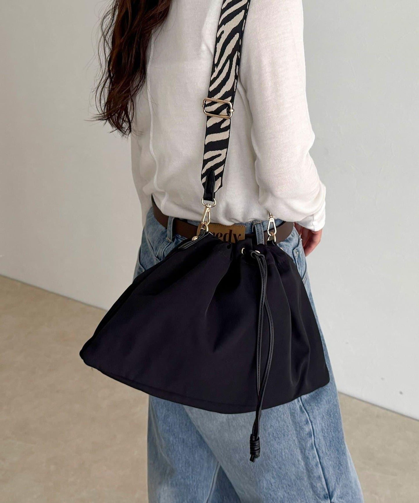 提花肩背丟綢巾袋