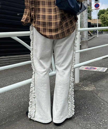 側邊荷葉邊破洞衛褲