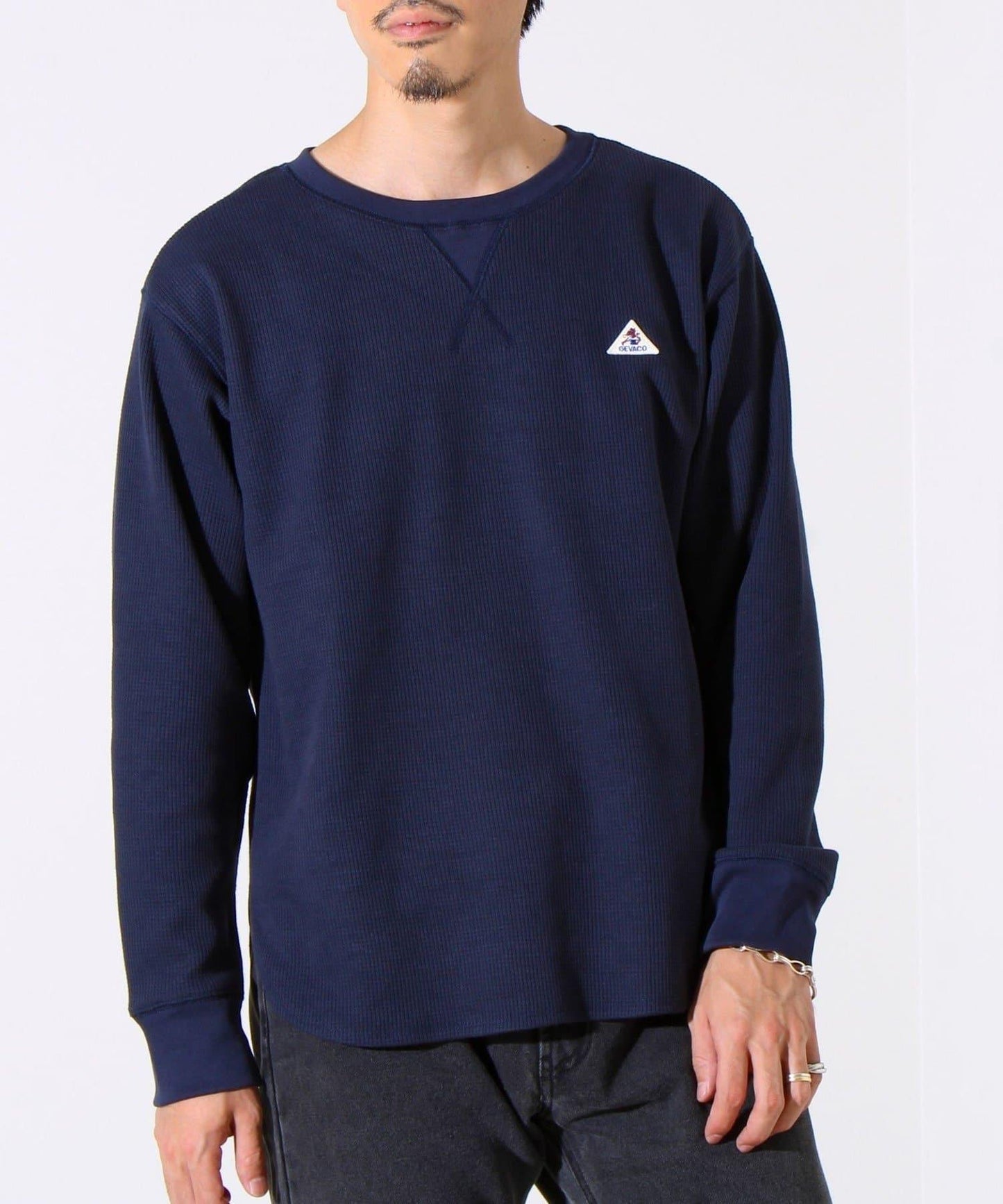 【適合層疊穿搭】【GEVACO】格紋材質長袖T恤