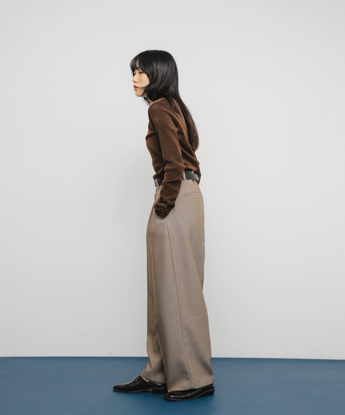 透視天鵝絨褶皺袖上衣