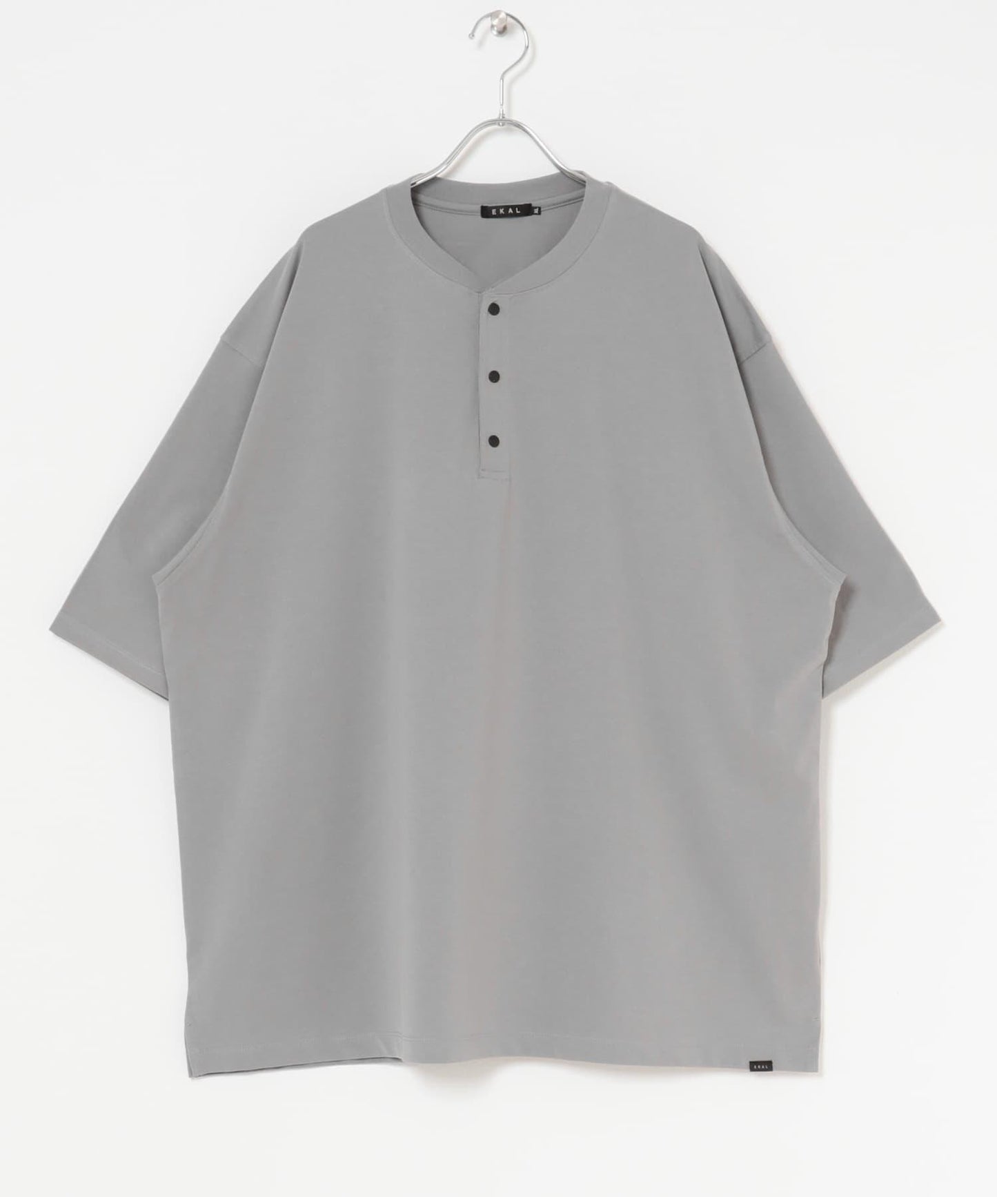 『UR TECH』寬鬆亨利領T恤