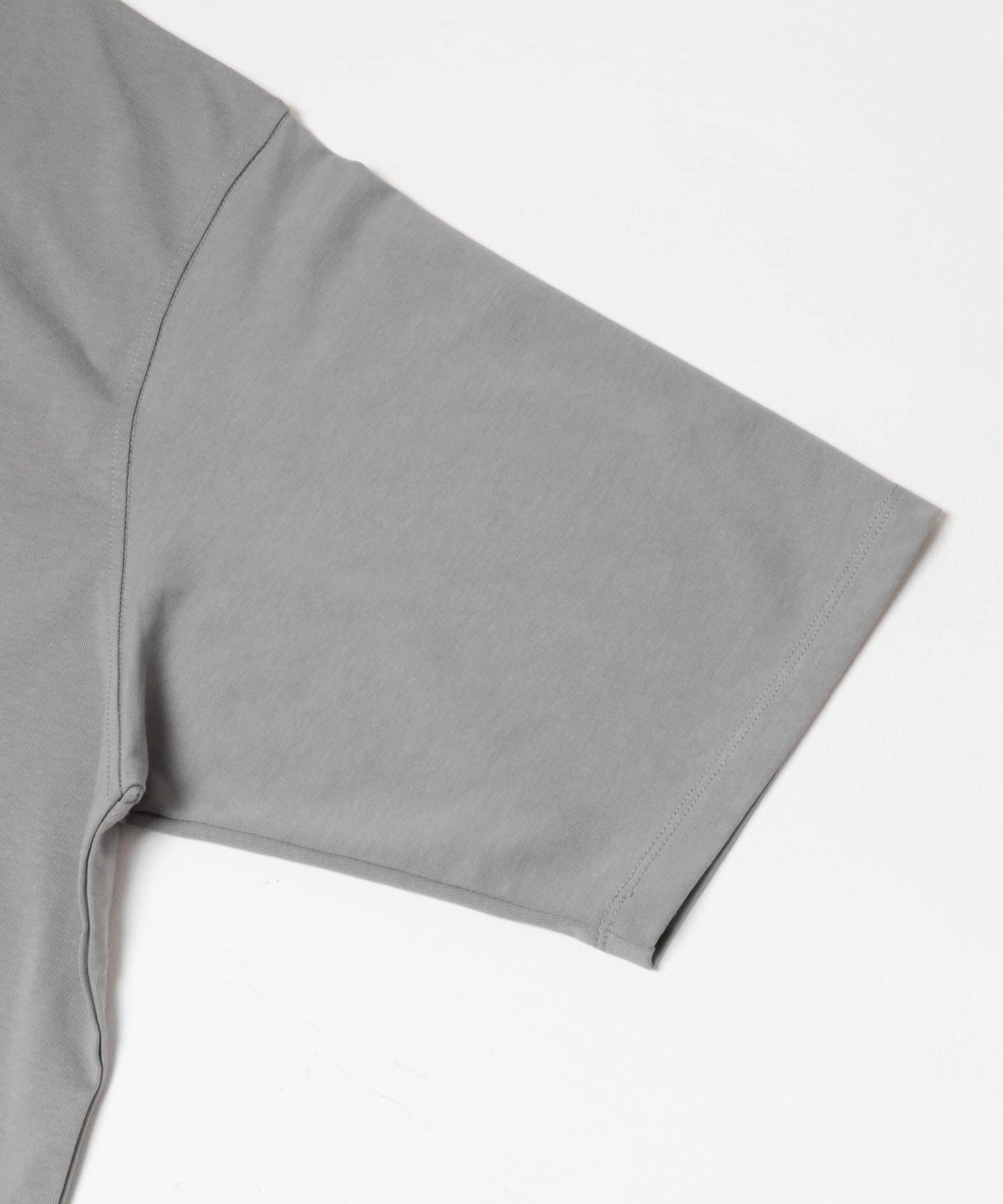 『UR TECH』寬鬆亨利領T恤