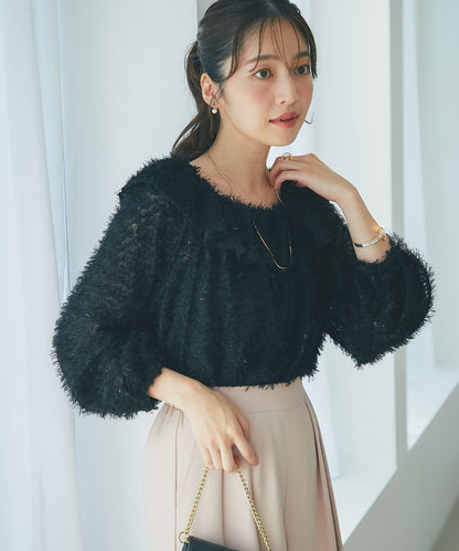 羽毛提花荷葉邊領襯衫