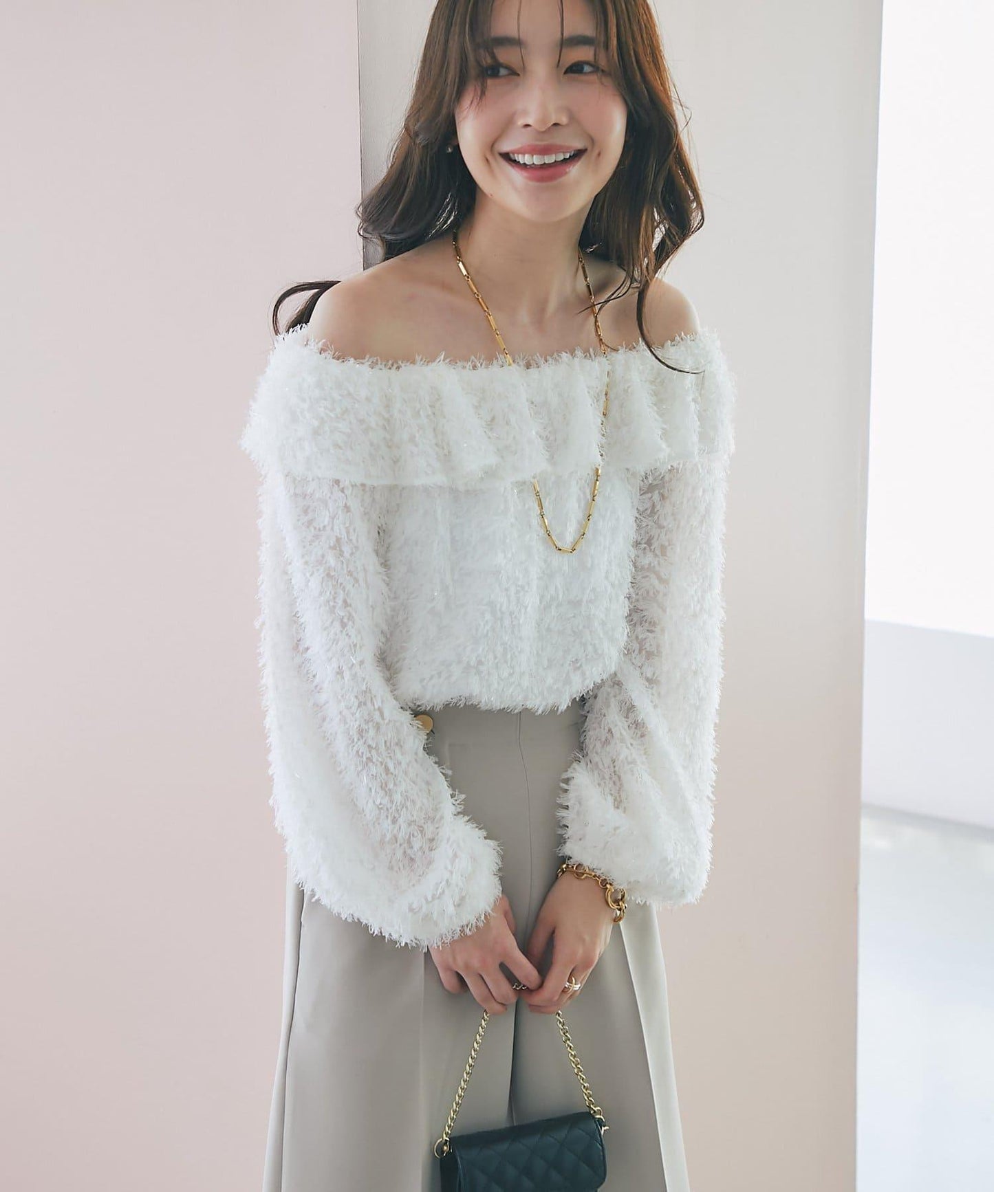 羽毛提花荷葉邊領襯衫