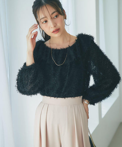 羽毛提花荷葉邊領襯衫