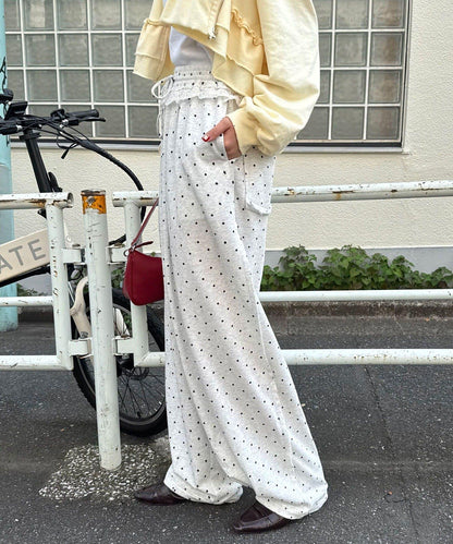 圓點弧線運動褲