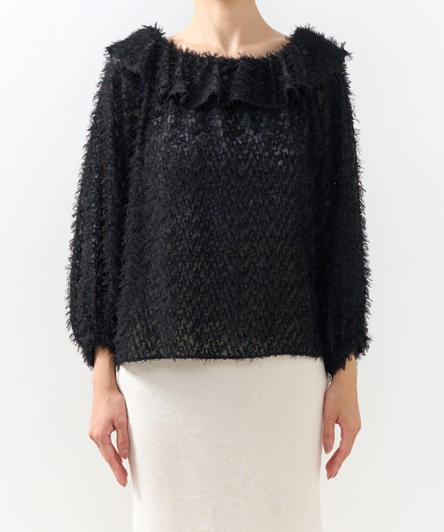 羽毛提花荷葉邊領襯衫