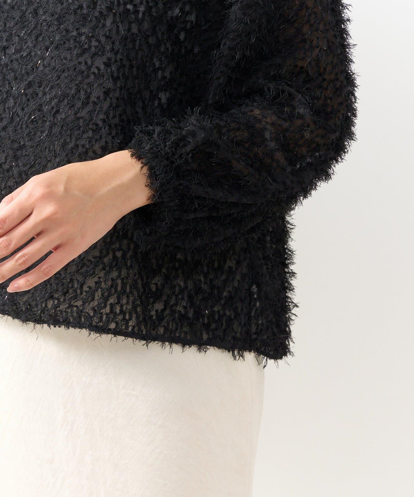 羽毛提花荷葉邊領襯衫