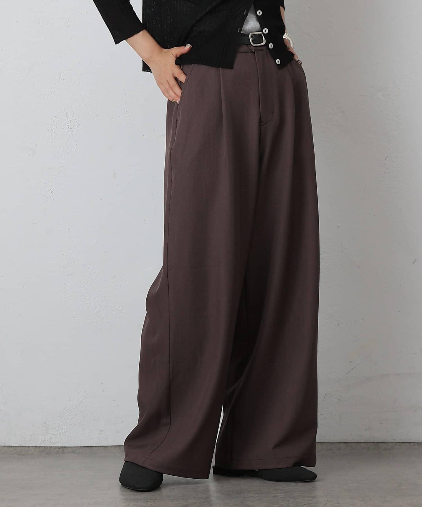 單褶寬鬆西褲