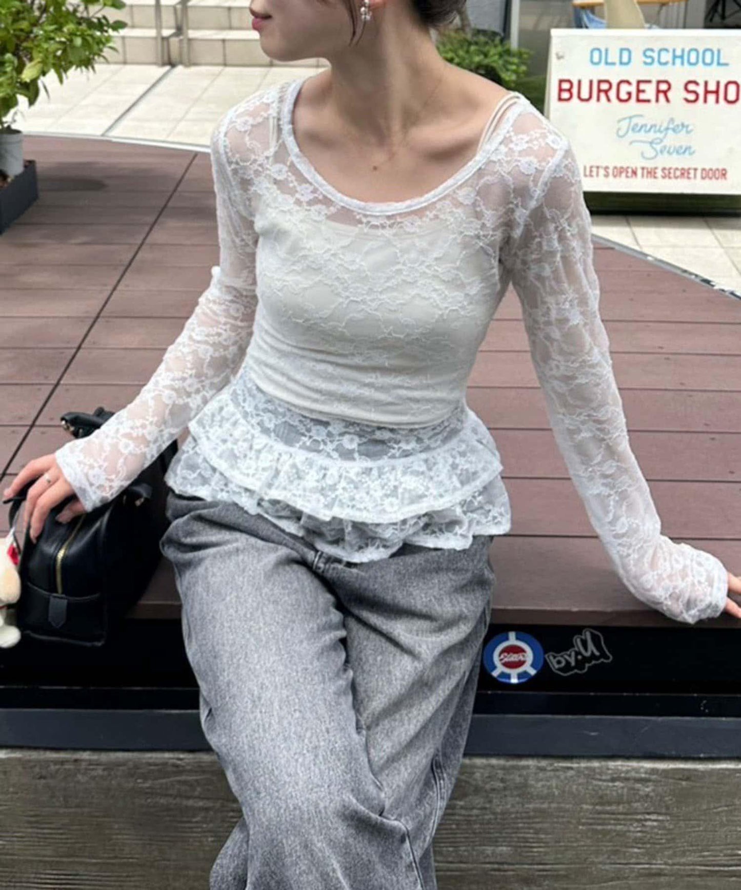 蕾絲蓬蓬袖上衣