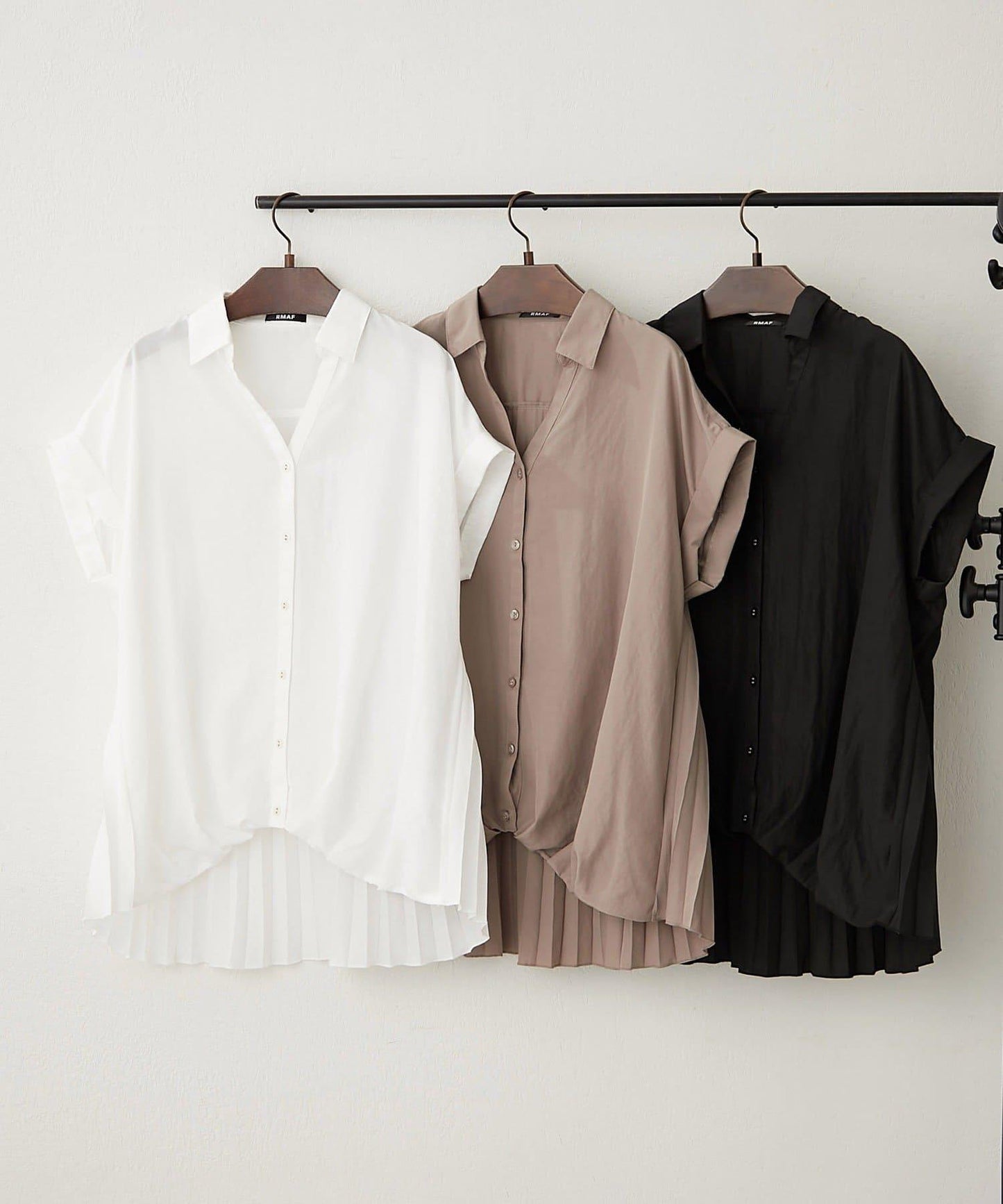 後背褶領口襯衫女裝